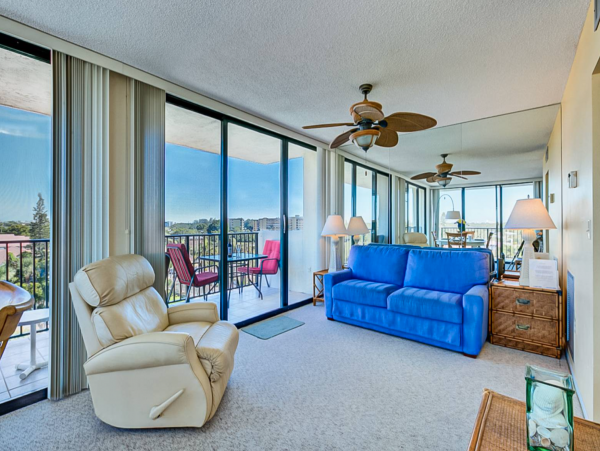 Siesta Key Vacation Rental Condo Walk To Beach Sleeps Six